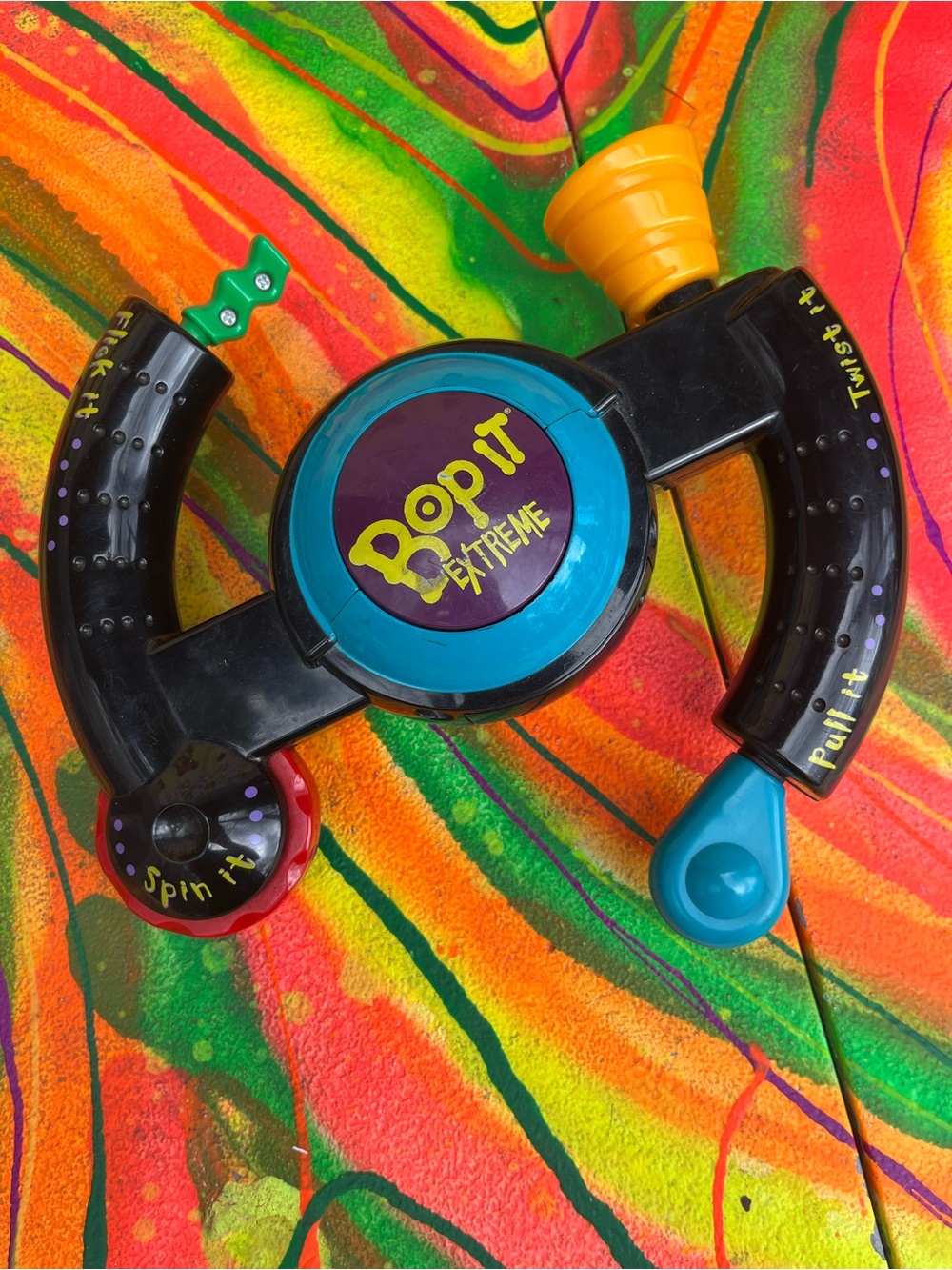Bop it Extreme vintage Handheld Game - Black & Blue
